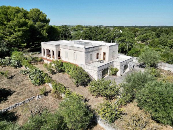 casa indipendente in vendita a Fasano