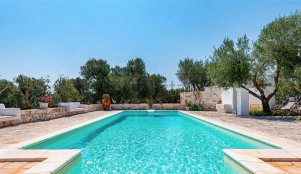 casa indipendente in vendita a Fasano