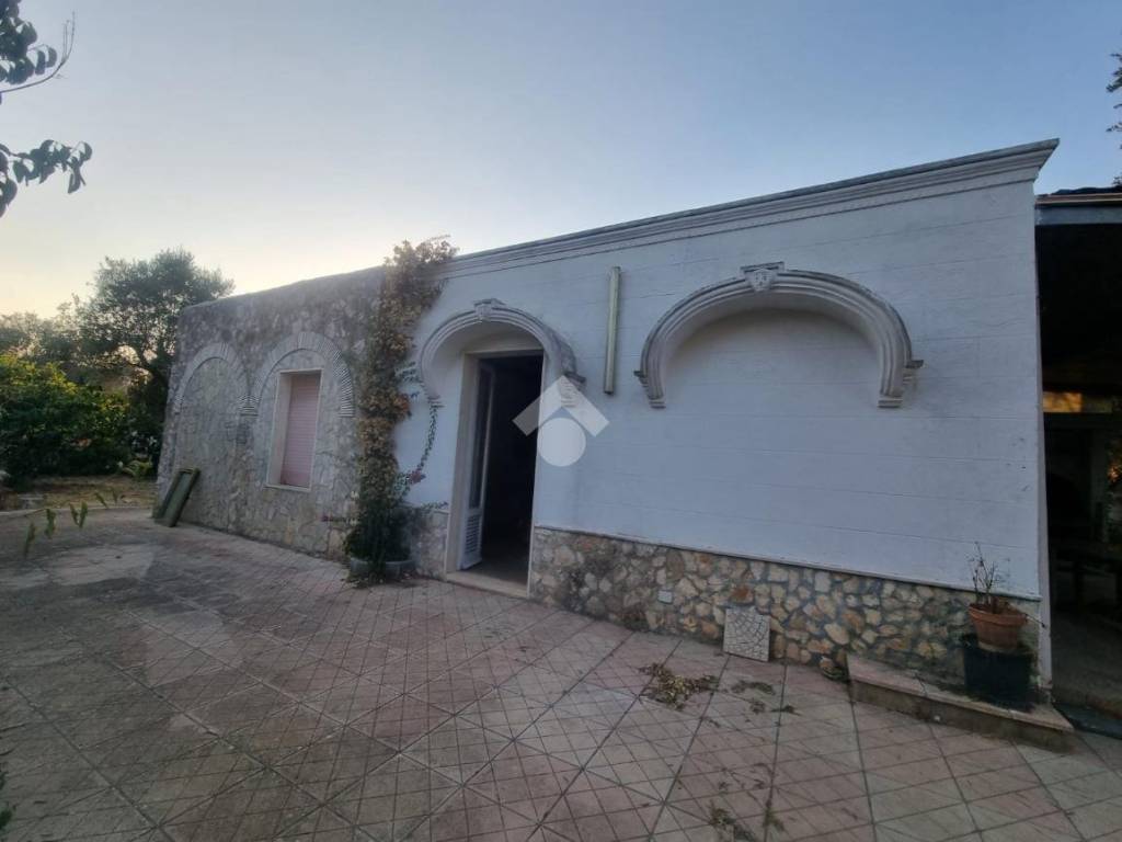 casa indipendente in vendita a Francavilla Fontana