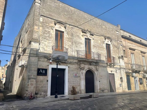 intera palazzina in vendita a Francavilla Fontana