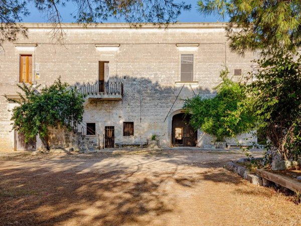 intera palazzina in vendita a Francavilla Fontana