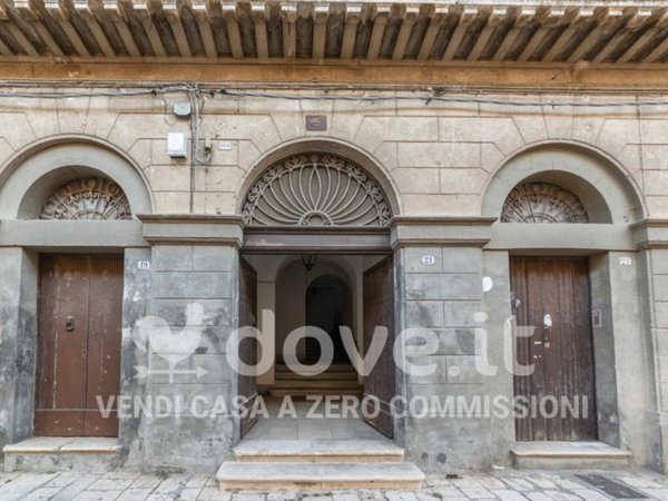 intera palazzina in vendita a Francavilla Fontana
