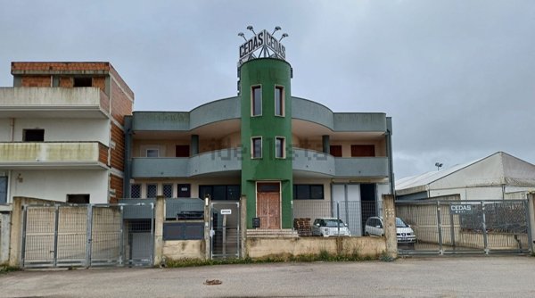 locale commerciale in vendita a Francavilla Fontana