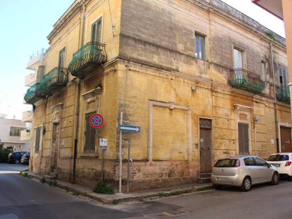 intera palazzina in vendita a Francavilla Fontana