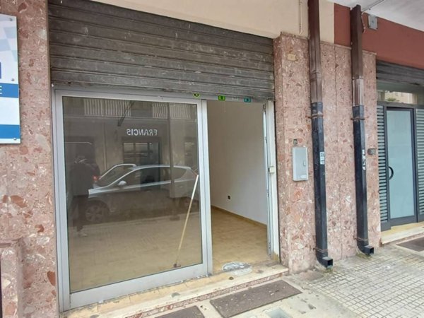 negozio in vendita a Francavilla Fontana