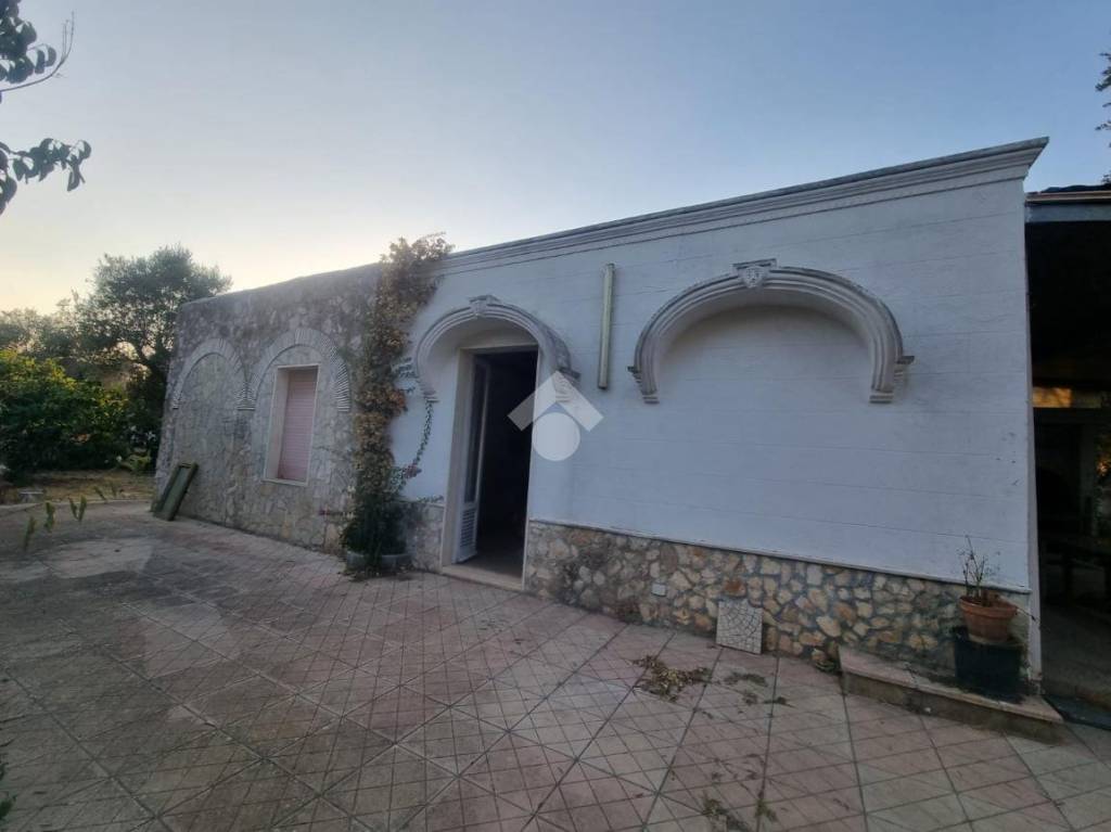 casa indipendente in vendita a Francavilla Fontana