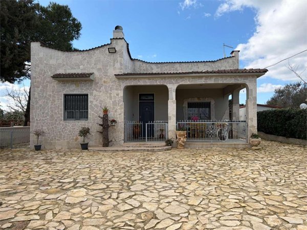 casa indipendente in vendita a Francavilla Fontana