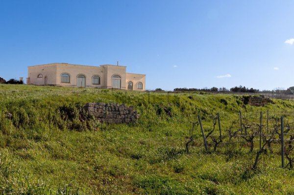 pentavano in vendita a Francavilla Fontana