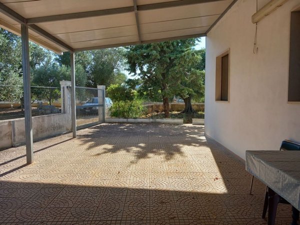 casa indipendente in vendita a Francavilla Fontana