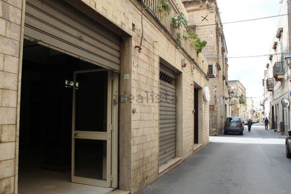 locale commerciale in vendita a Francavilla Fontana