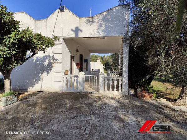 casa indipendente in vendita a Latiano