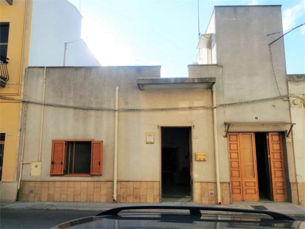 casa indipendente in vendita a Latiano
