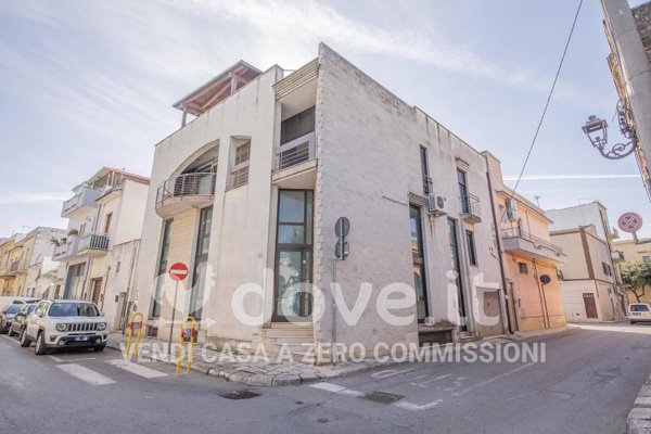 casa indipendente in vendita a Latiano