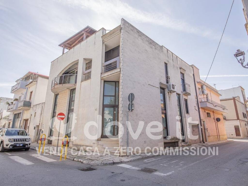 casa indipendente in vendita a Latiano