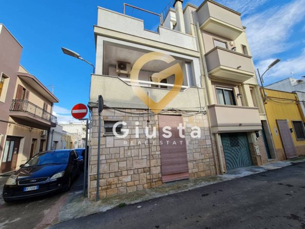 casa indipendente in vendita a Latiano