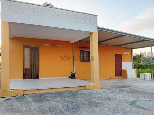casa indipendente in vendita a Latiano