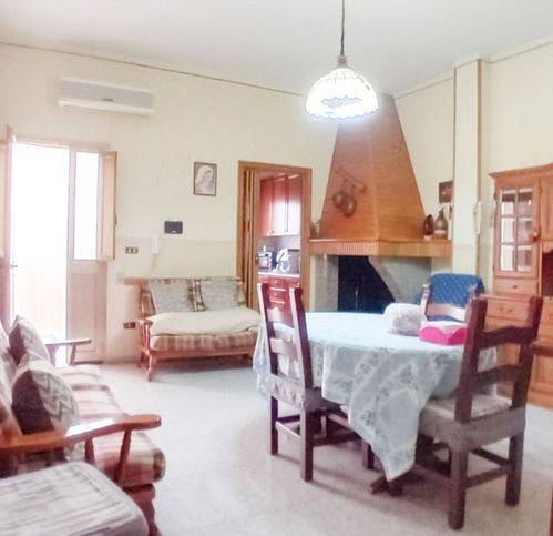 pentavano in vendita a Latiano