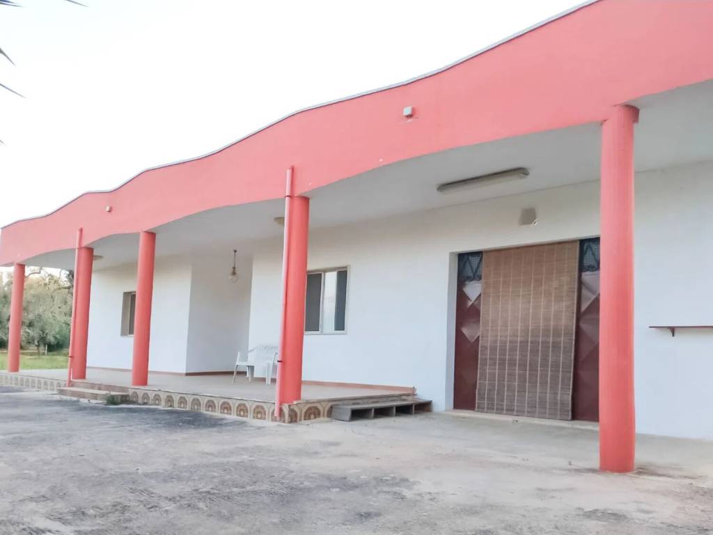casa indipendente in vendita a Latiano