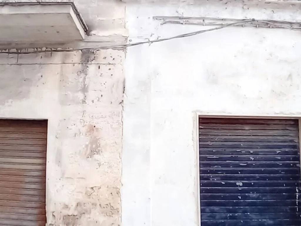negozio in vendita a Latiano