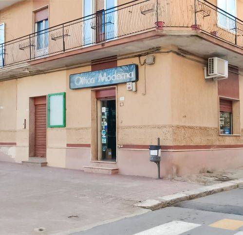 negozio in vendita a Latiano