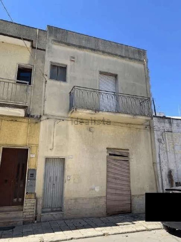 casa indipendente in vendita a Latiano