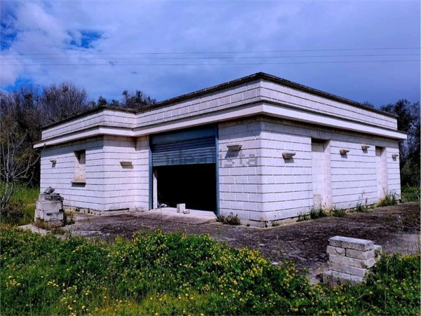 casa indipendente in vendita a Latiano