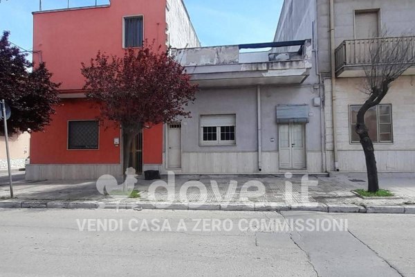 casa indipendente in vendita a Latiano