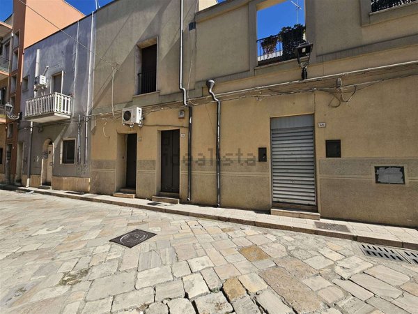 negozio in vendita a Latiano