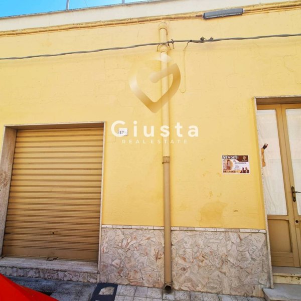 casa indipendente in vendita a Latiano