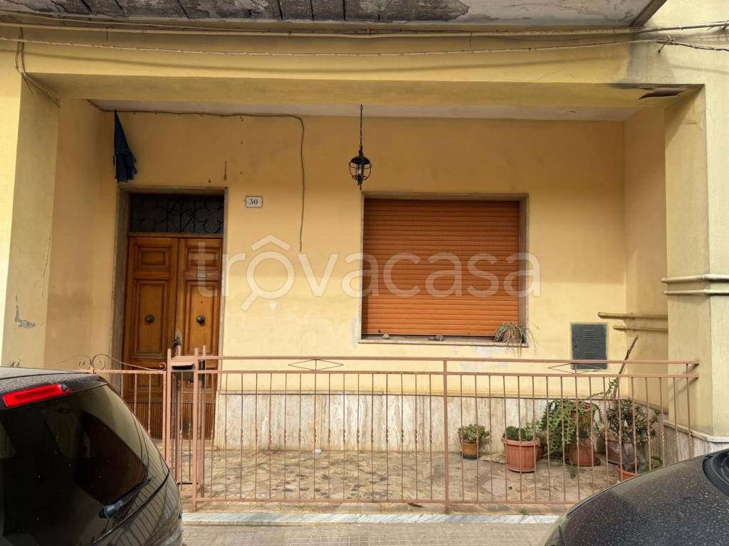 pentavano in vendita a Latiano