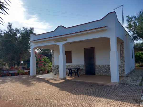 casa indipendente in vendita a Latiano