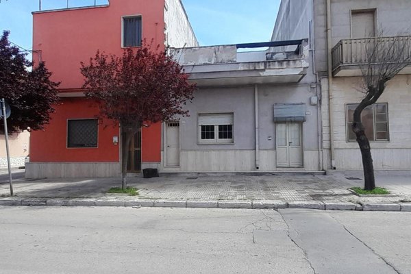 casa indipendente in vendita a Latiano