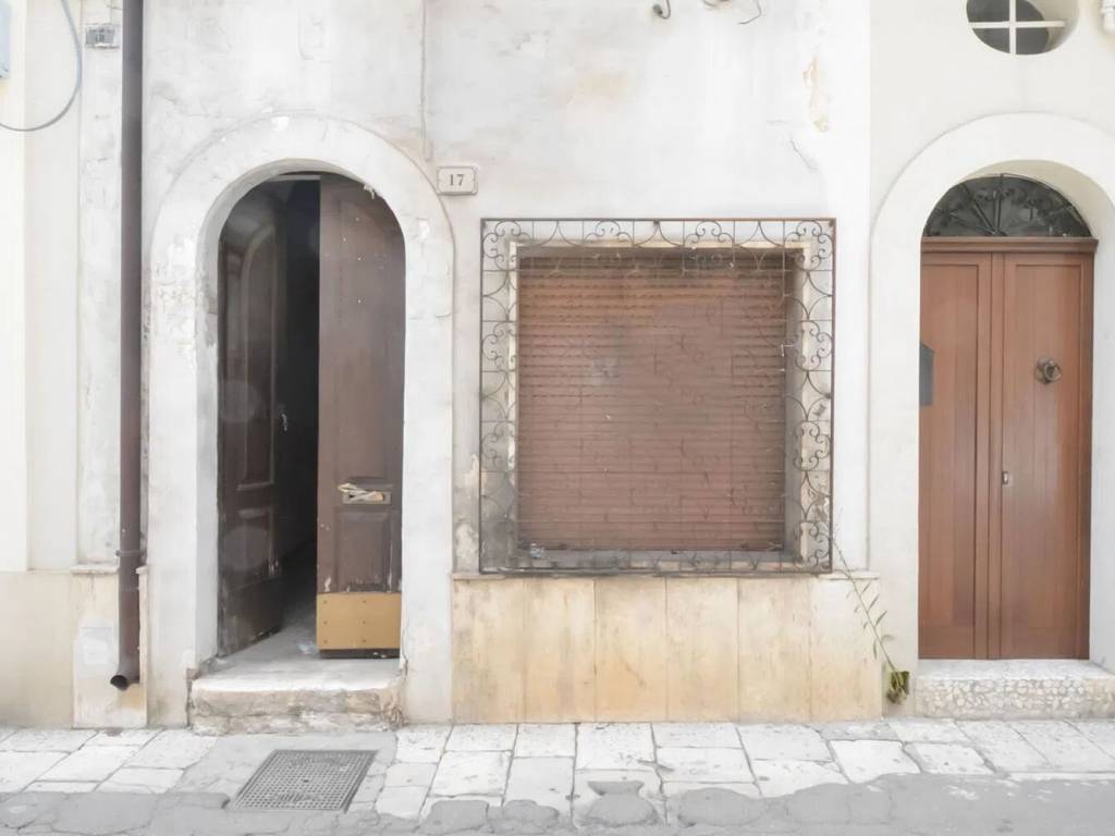 casa indipendente in vendita a Latiano