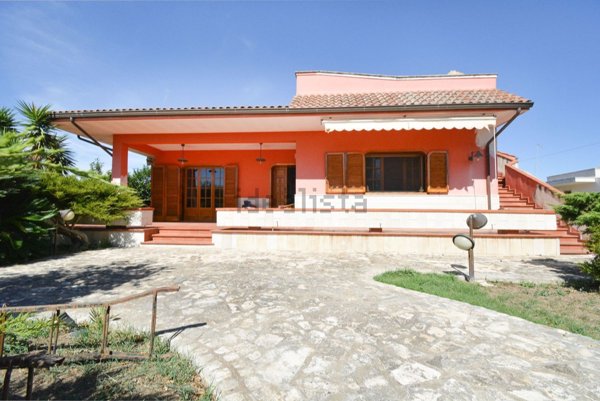 casa indipendente in vendita a Latiano