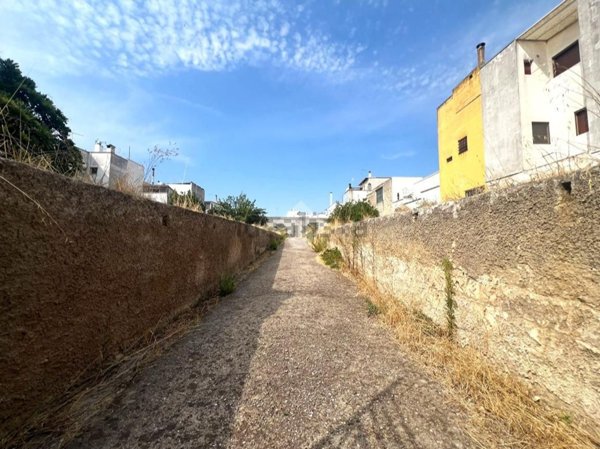 casa indipendente in vendita a Latiano
