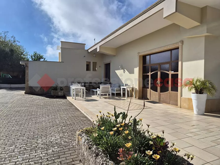 negozio in vendita a Latiano