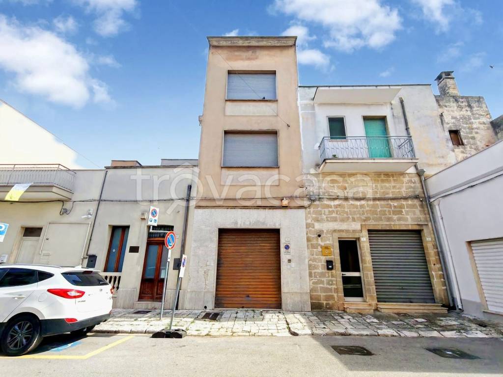 locale di sgombero in vendita a Latiano