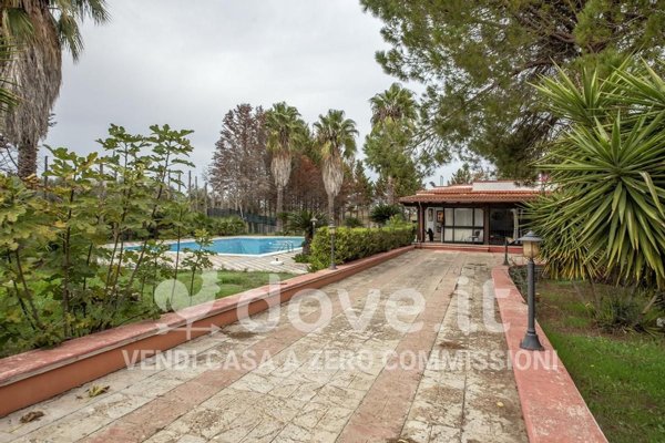 casa indipendente in vendita a Latiano