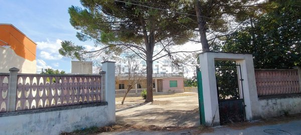 casa indipendente in vendita a Latiano