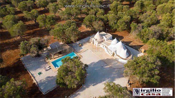 casa indipendente in vendita a Latiano