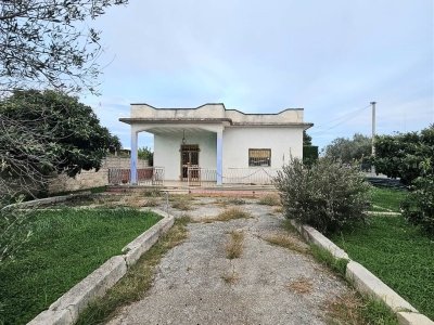 casa indipendente in vendita a Latiano