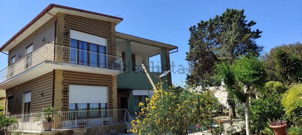 casa indipendente in vendita a Latiano