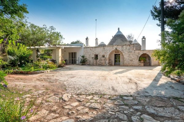 casa indipendente in vendita a Latiano