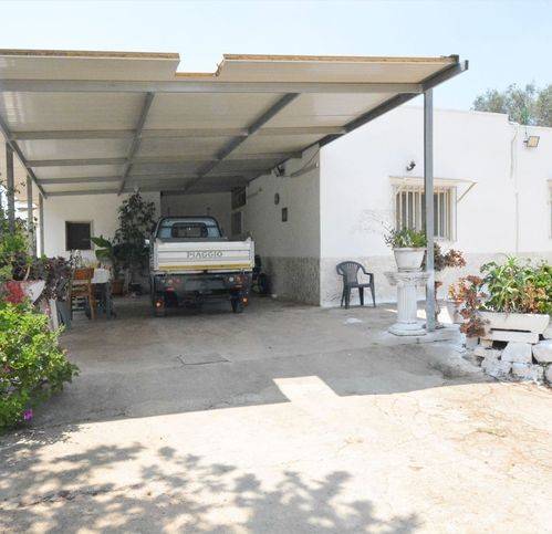 casa indipendente in vendita a Latiano