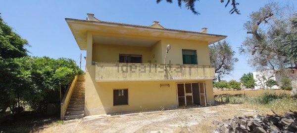casa indipendente in vendita a Latiano