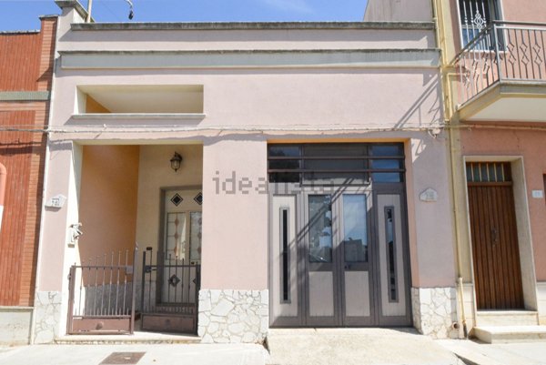 pentavano in vendita a Latiano