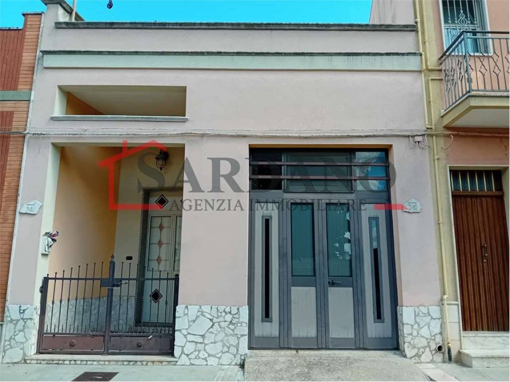 casa semindipendente in vendita a Latiano