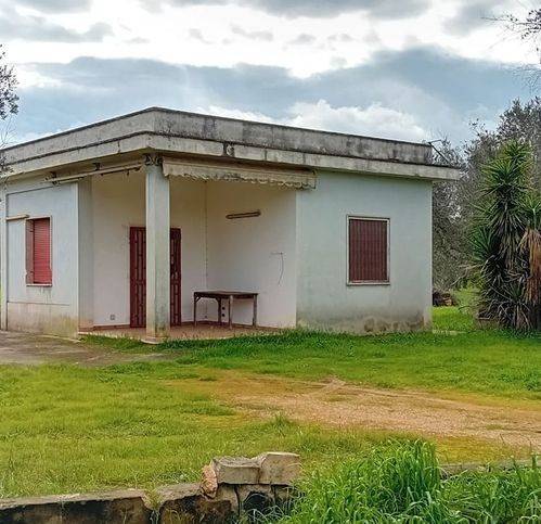 casa indipendente in vendita a Latiano