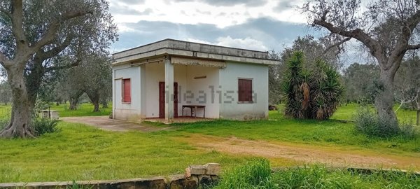 casa indipendente in vendita a Latiano
