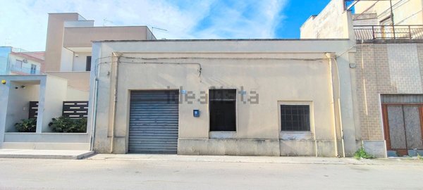 casa indipendente in vendita a Latiano